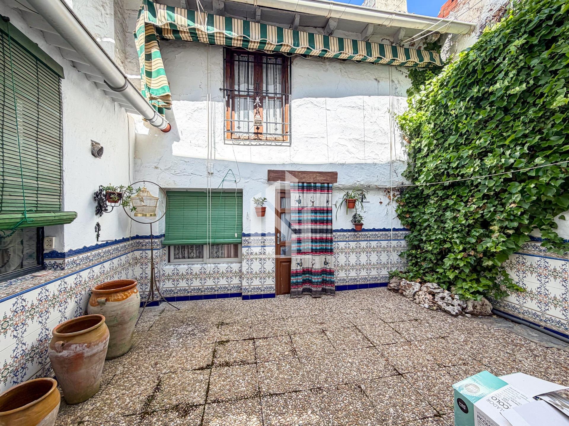 ADOSADO EN VENTA EN LILLO